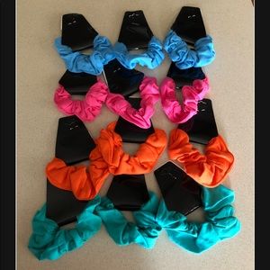 🆕12 Scrunchies🆕